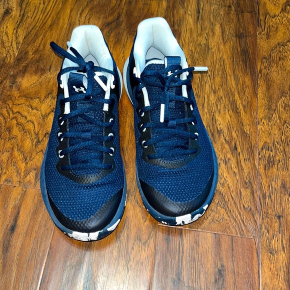 Under Armour Shoes Womens Under Armor Hovr Breakthrough Basketball